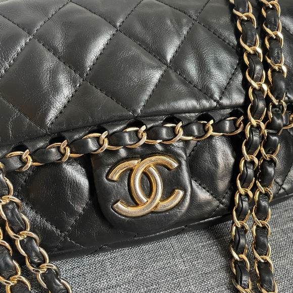 Chanel classic chain flap bag - Picture 2 of 11